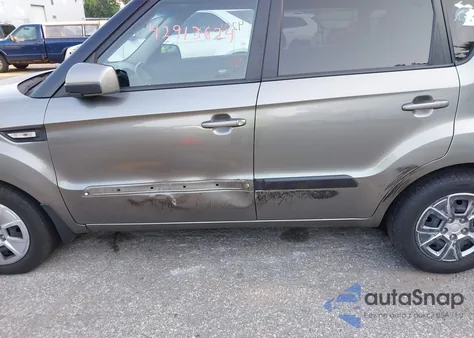 2013 Kia Soul z USA, uszkodzony, nr VIN KNDJT2A58D7623719